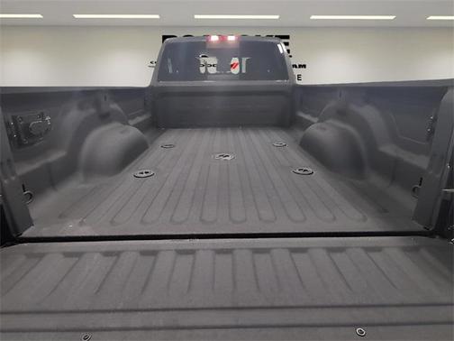 2025 RAM 3500 Tradesman Crew Cab 4x4 8' Box
