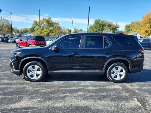 2023 Honda Pilot AWD LX