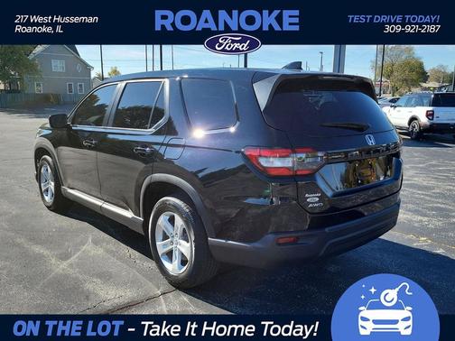 2023 Honda Pilot AWD LX