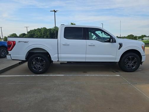 OXFORD WHITE 2023 Ford F-150 XLT