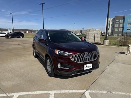 BURGUNDY VELVET MET TINT CC 2024 Ford Edge SEL