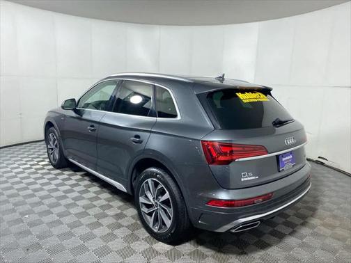 2022 Audi Q5 45 S line Premium Plus