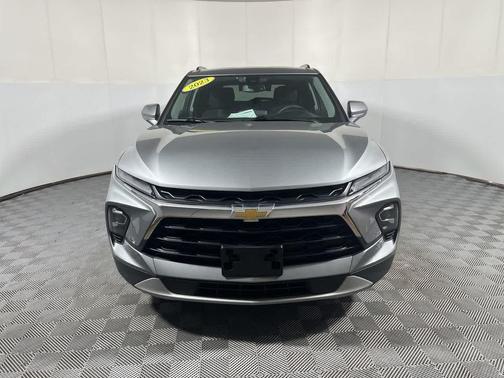 Sterling Gray Metallic 2023 Chevrolet Blazer 2LT