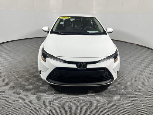 Ice Cap 2023 Toyota Corolla LE