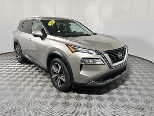 Champagne Silver Metallic 2023 Nissan Rogue SL