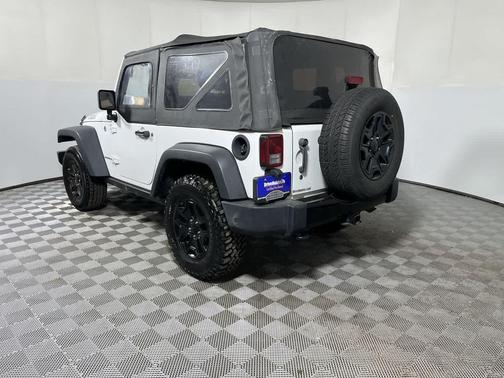 Bright White Clearcoat 2017 Jeep Wrangler Willy Wheeler 4x4