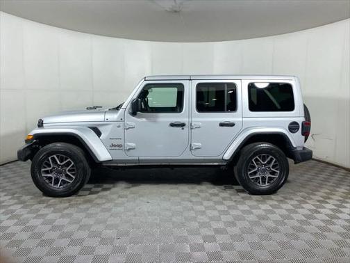 2024 Jeep Wrangler 4-Door Sahara 4x4