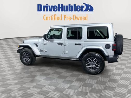 2024 Jeep Wrangler 4-Door Sahara 4x4