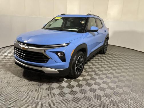 Fountain Blue 2024 Chevrolet Trailblazer LT