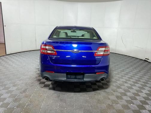 2015 Ford Taurus SE