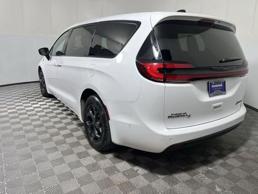 Bright White Clearcoat 2024 Chrysler Pacifica Hybrid S Appearance Pkg