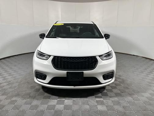 Bright White Clearcoat 2024 Chrysler Pacifica Hybrid S Appearance Pkg