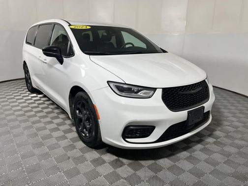 Bright White Clearcoat 2024 Chrysler Pacifica Hybrid S Appearance Pkg