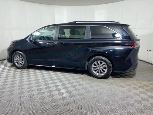 2023 Toyota Sienna XLE 7 Passenger