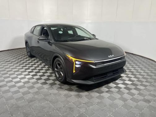 Interstellar Gray 2025 Kia K4 LXS