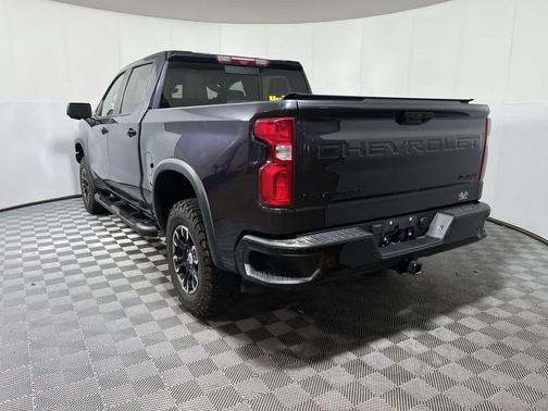 Dark Ash Metallic 2024 Chevrolet Silverado 1500 ZR2