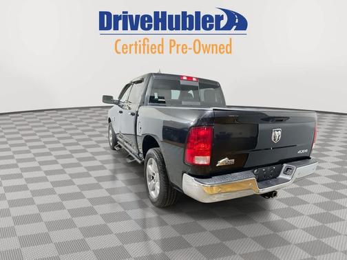 Brilliant Black Crystal Pearlcoat 2015 RAM 1500 Big Horn