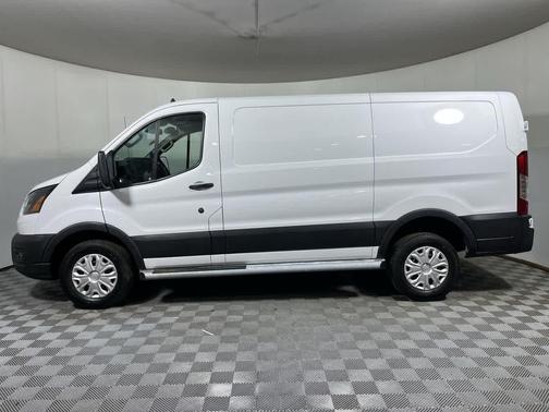 OXFORD WHITE 2025 Ford Transit-250 Base