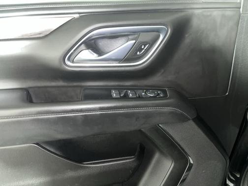 2023 Chevrolet Suburban LS