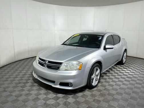 2011 Dodge Avenger Lux
