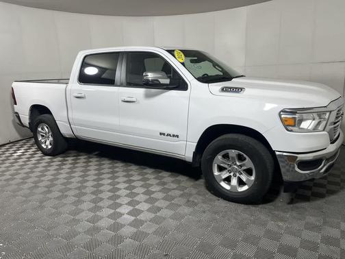Bright White Clearcoat 2024 RAM 1500 Laramie
