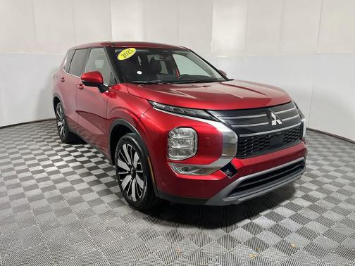Red Diamond 2025 Mitsubishi Outlander SE 2.5 S-AWC