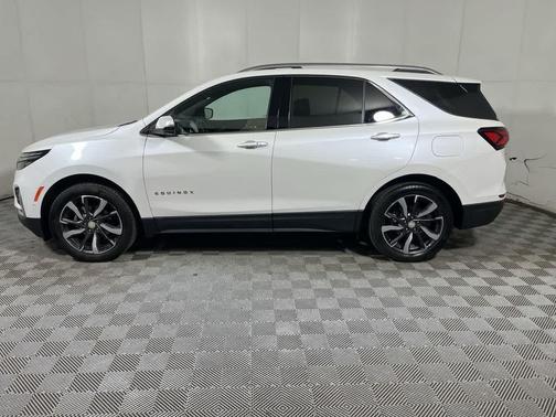 Iridescent Pearl Tricoat 2022 Chevrolet Equinox Premier w/1LZ