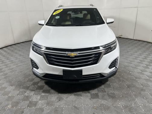 Iridescent Pearl Tricoat 2022 Chevrolet Equinox Premier w/1LZ