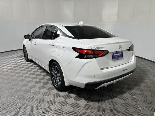 Aspen White Tricoat 2022 Nissan Versa 1.6 SV