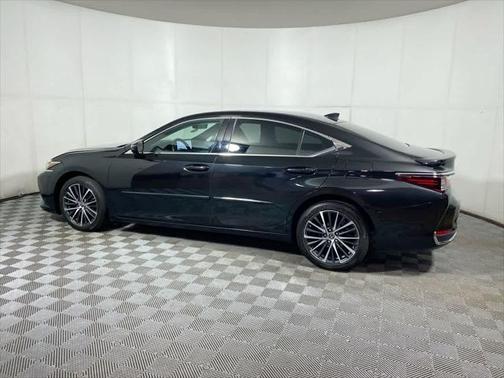 2023 Lexus ES 250 Base