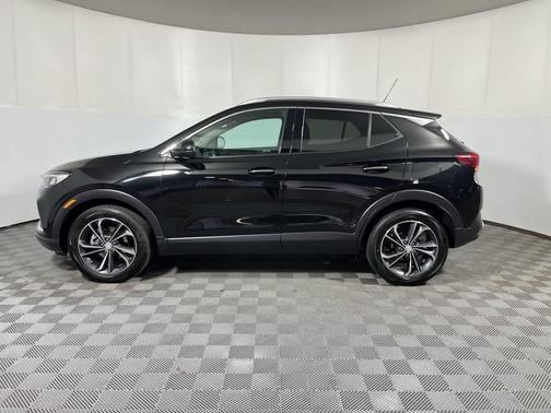 Ebony Twilight Metallic 2022 Buick Encore GX Essence