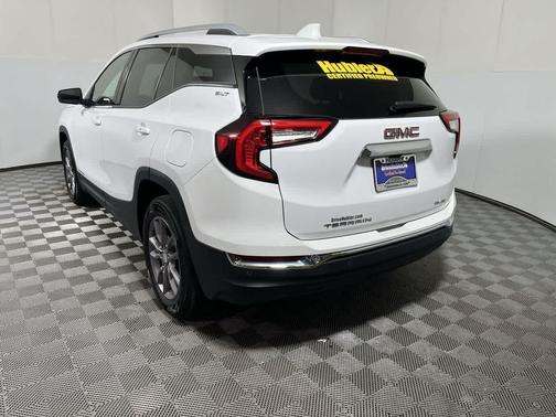 Summit White 2023 GMC Terrain SLT