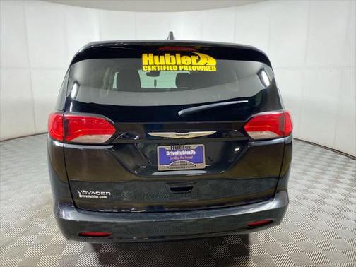 2023 Chrysler Voyager LX