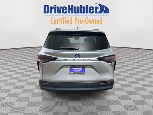 2023 Toyota Sienna XLE 8 Passenger