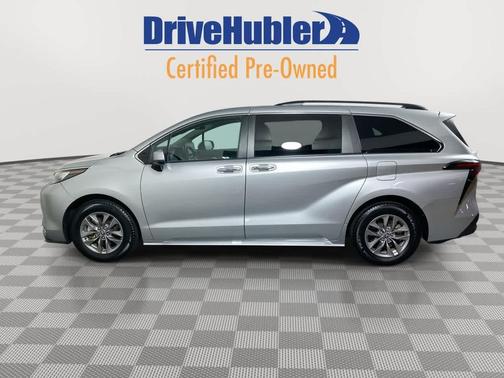 2023 Toyota Sienna XLE 8 Passenger