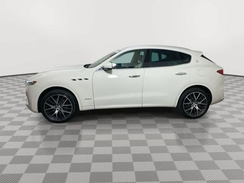 2020 Maserati Levante Base