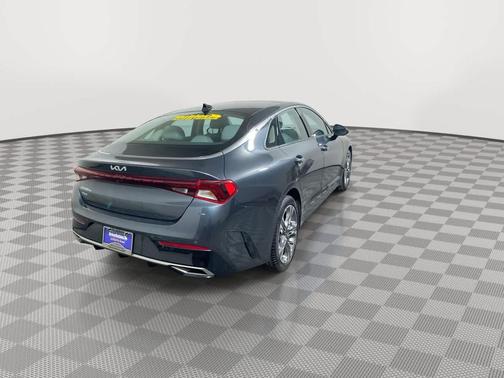 2022 Kia K5 EX