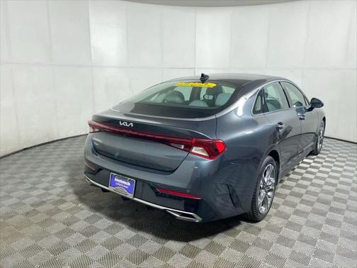 2022 Kia K5 EX