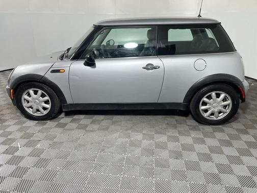 2004 MINI Cooper Base