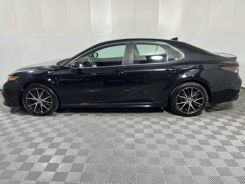Midnight Black Metallic 2023 Toyota Camry SE