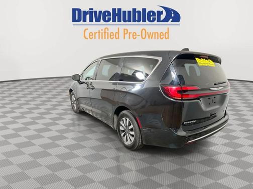 2023 Chrysler Pacifica Hybrid Touring L