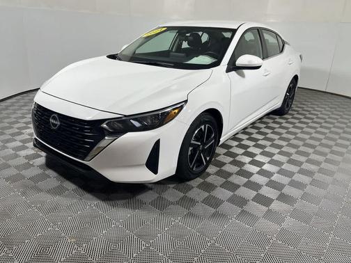 Aspen White Tricoat 2024 Nissan Sentra SV