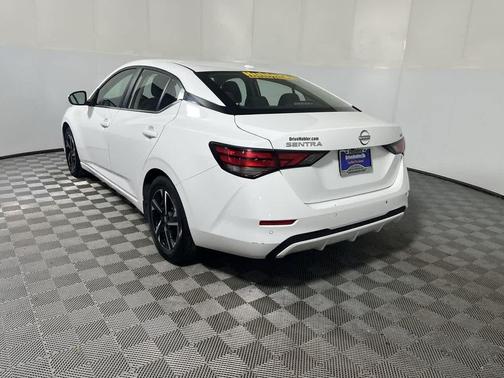 Aspen White Tricoat 2024 Nissan Sentra SV