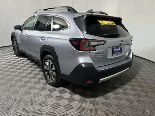 Ice Silver Metallic 2024 Subaru Outback Limited