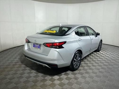 2022 Nissan Versa 1.6 SV