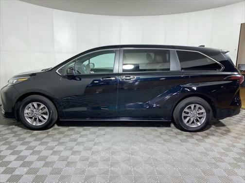 2024 Toyota Sienna XLE 7 Passenger