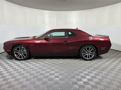 Octane Red Pearlcoat 2023 Dodge Challenger R/T