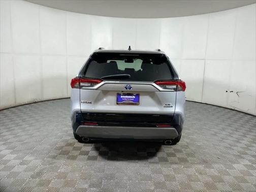 2021 Toyota RAV4 Hybrid SE