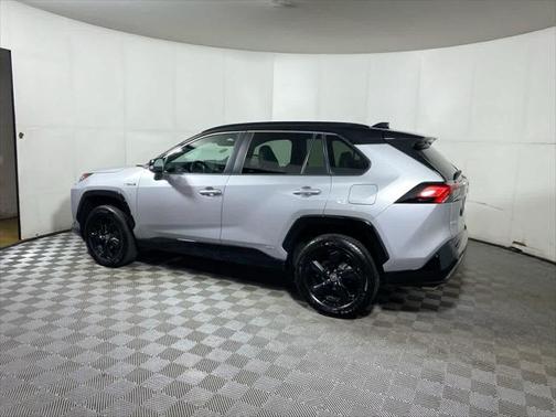2021 Toyota RAV4 Hybrid SE