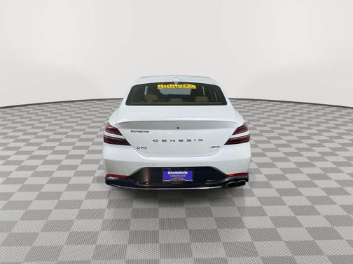 2022 Genesis G70 2.0T AWD